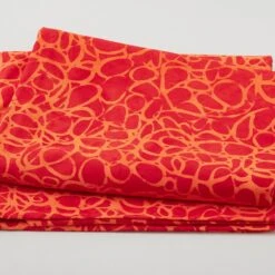 QE5: Delight Batiks - Swirls Crimson 2 Yard Cut