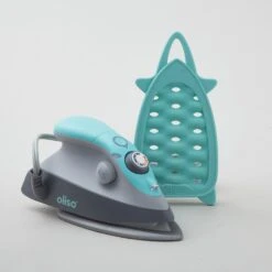 Oliso® M3PRO Mini Project Iron With Trivet - Aqua -Crafty Haven 51a516b0 e6ef 3310 81c2 06007a477c8b