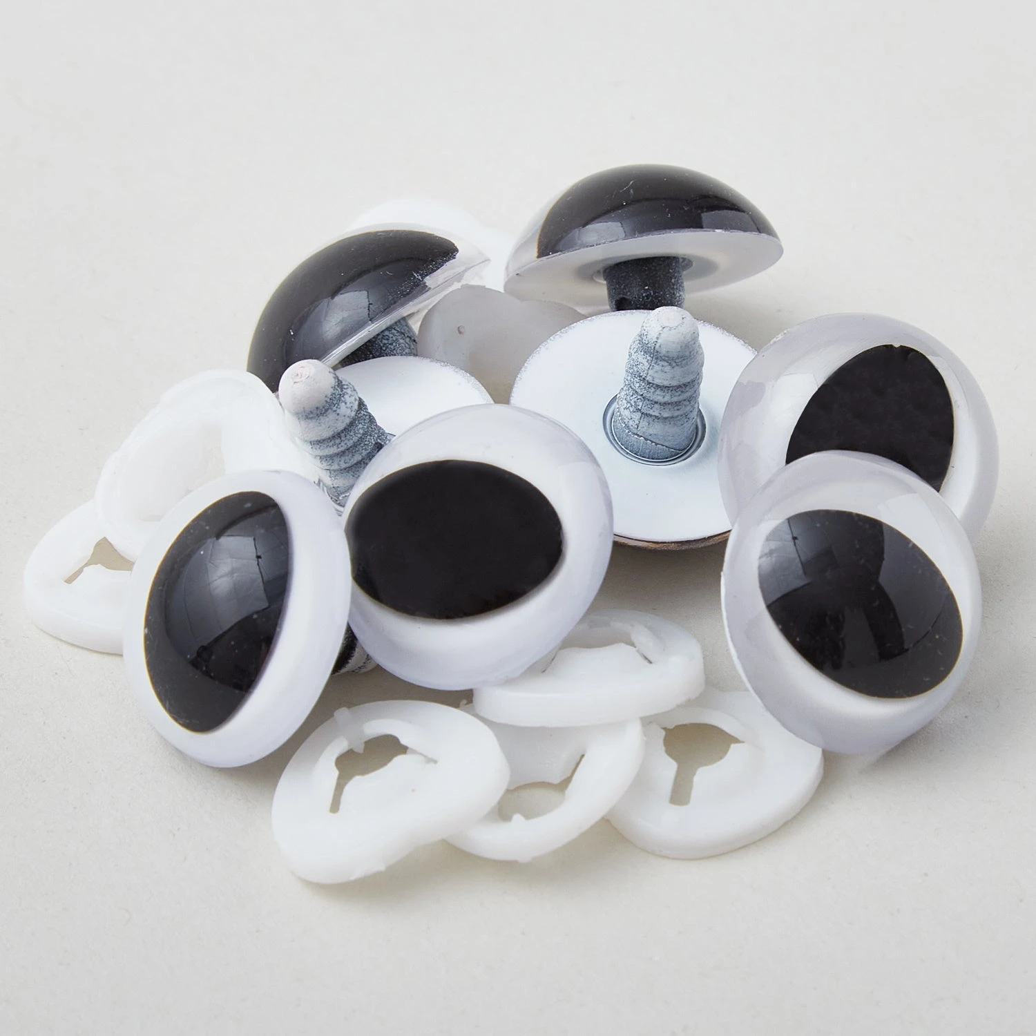 Plastic Slit Pupil Safety Eyes - 30mm White - 4 Pairs 3 Plastic Slit Pupil Safety Eyes - 30mm White - 4 Pairs