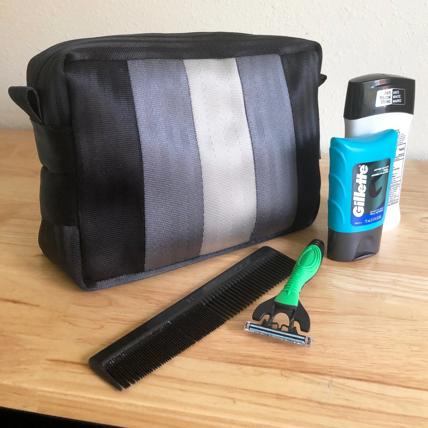 Dapper Dopp Seat Belt Kit - Large Black & Grey 3 Dapper Dopp Seat Belt Kit - Large Black & Grey